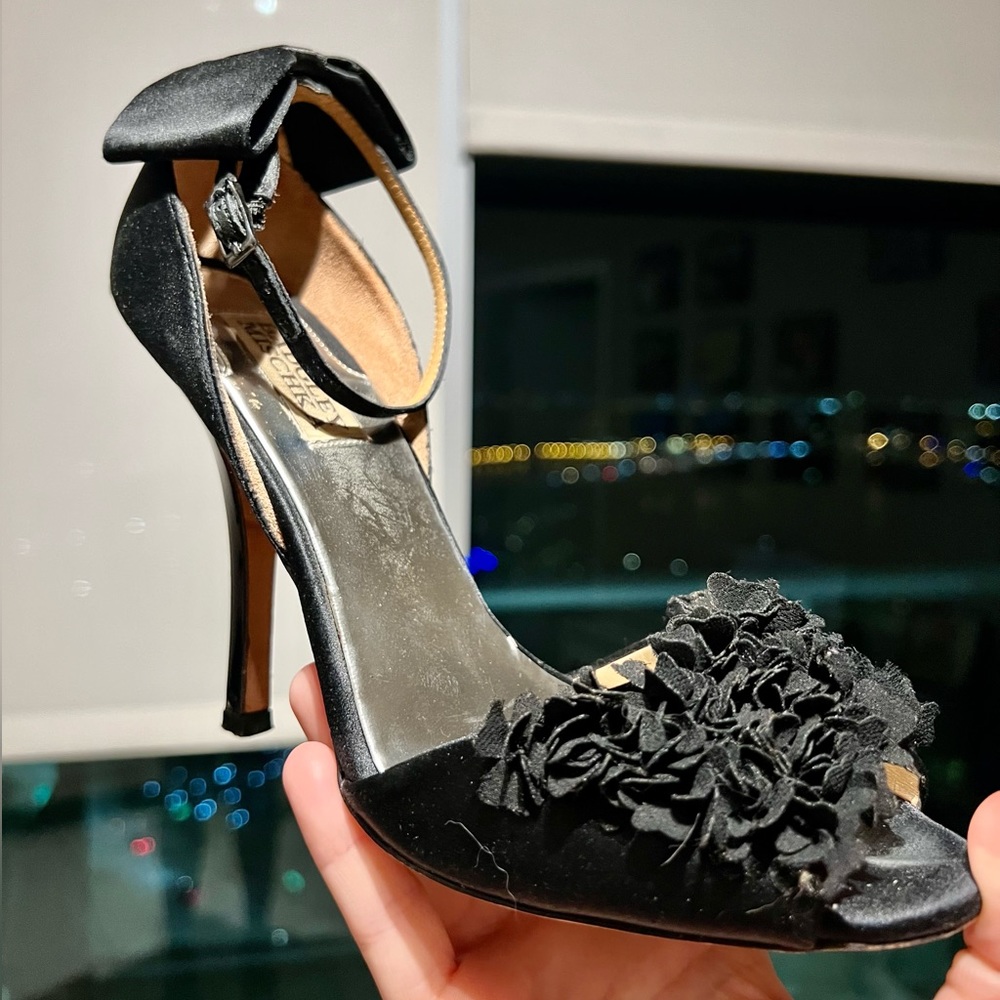 Badgley Mischka black elegant evening heels. Flowers and bow. Worn twice!